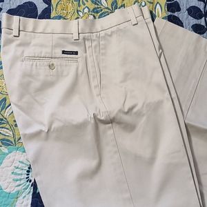 Dockers khakis